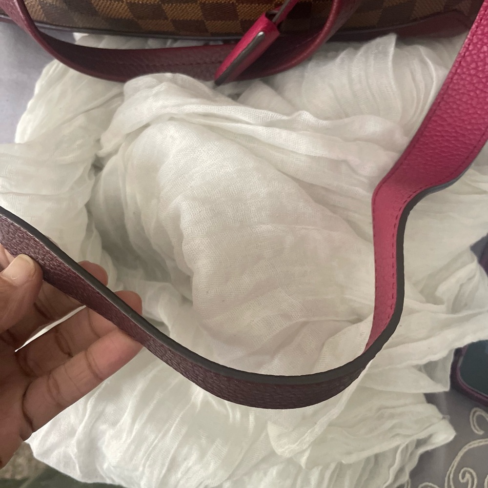 Louis Vuitton Hyde Park Handbag Damier with Leather Crossbody - Picture 9 of 16